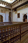 Marrakech - la Madrasa di Ben Youssef, particolare del patio interno 